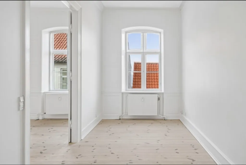 Toad - Comprehensive Renovated Apartment with Balcony in Ebeltoft