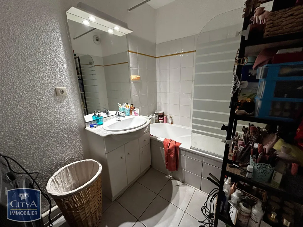 Bagni - Two-Bedroom Apartment with Terrace in Dax