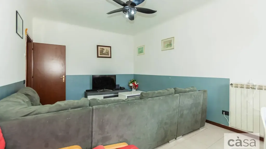 Séjour - Semi-detached Apartment with Balcony in Malnate