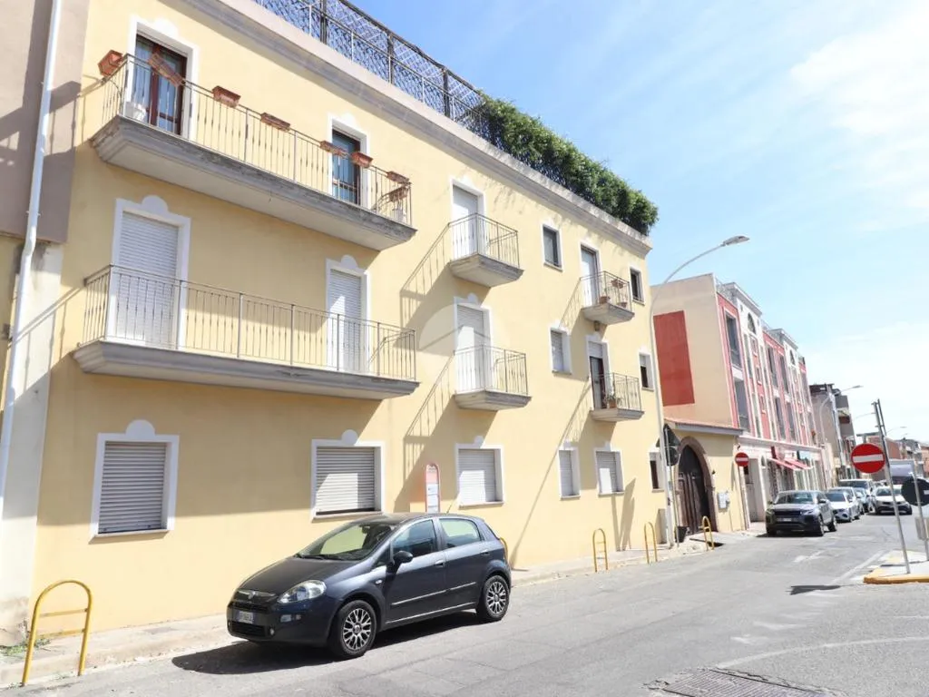 Extérieur - Armed Trilocale with Balconies in Cagliari