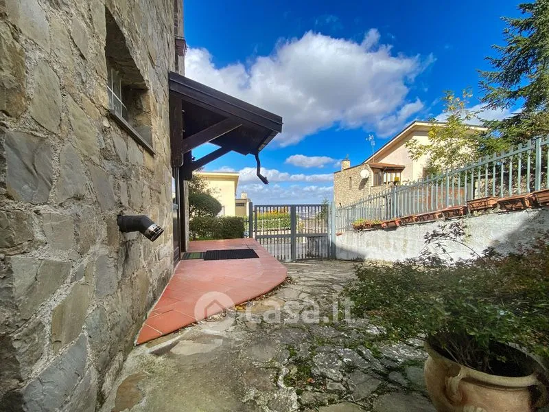 Aed - Bifurcated Villa with Garden in Pignola