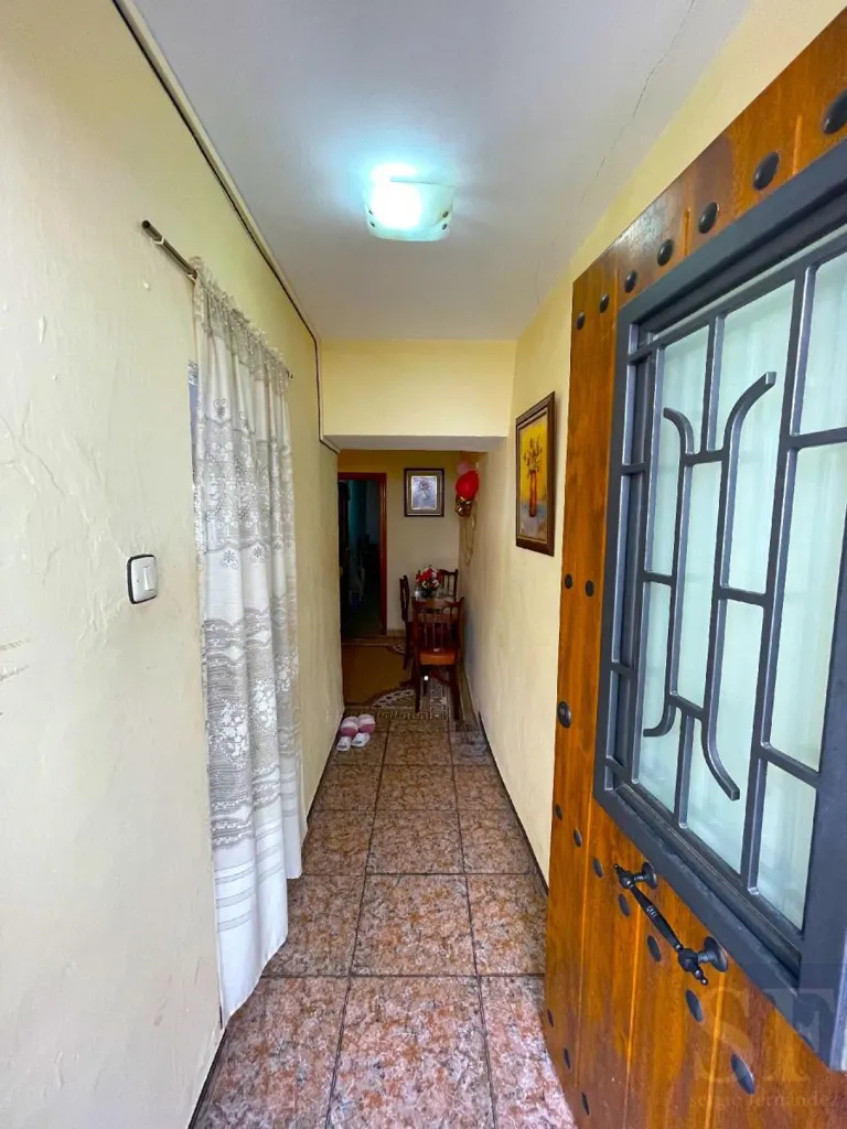 Esik - Adaptable Townhouse with Mountain Views in Sayalonga