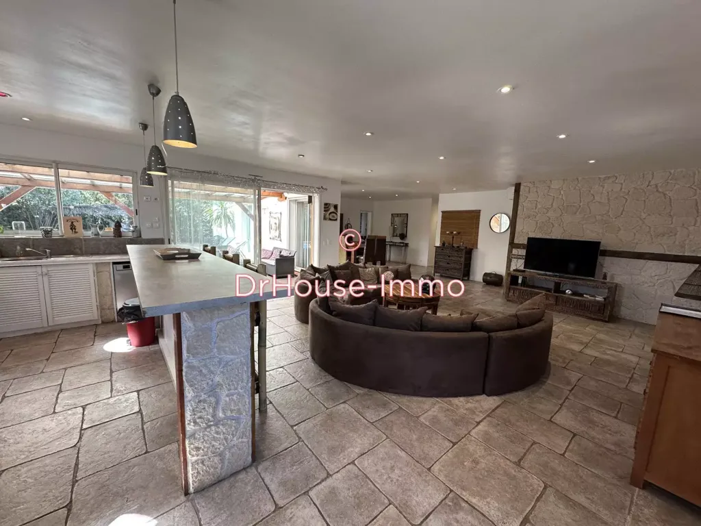 Cuisine - Villa Lumineuse avec Piscine à Agde
