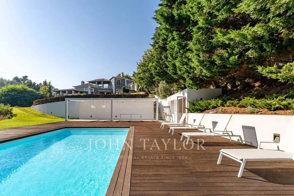 Piscina - Luxury House with Pool in Sintra