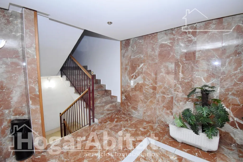 Entrée - Spacious Corner Flat with Garden View in Castellón