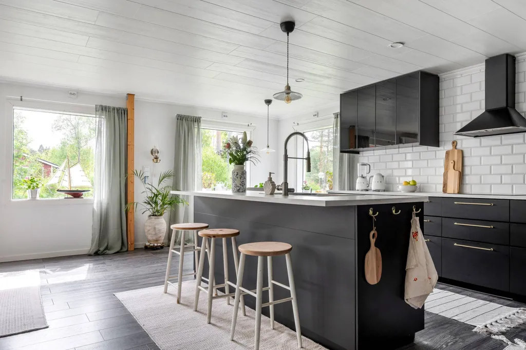 Cuisine - Villa with Garden in Järlåsa