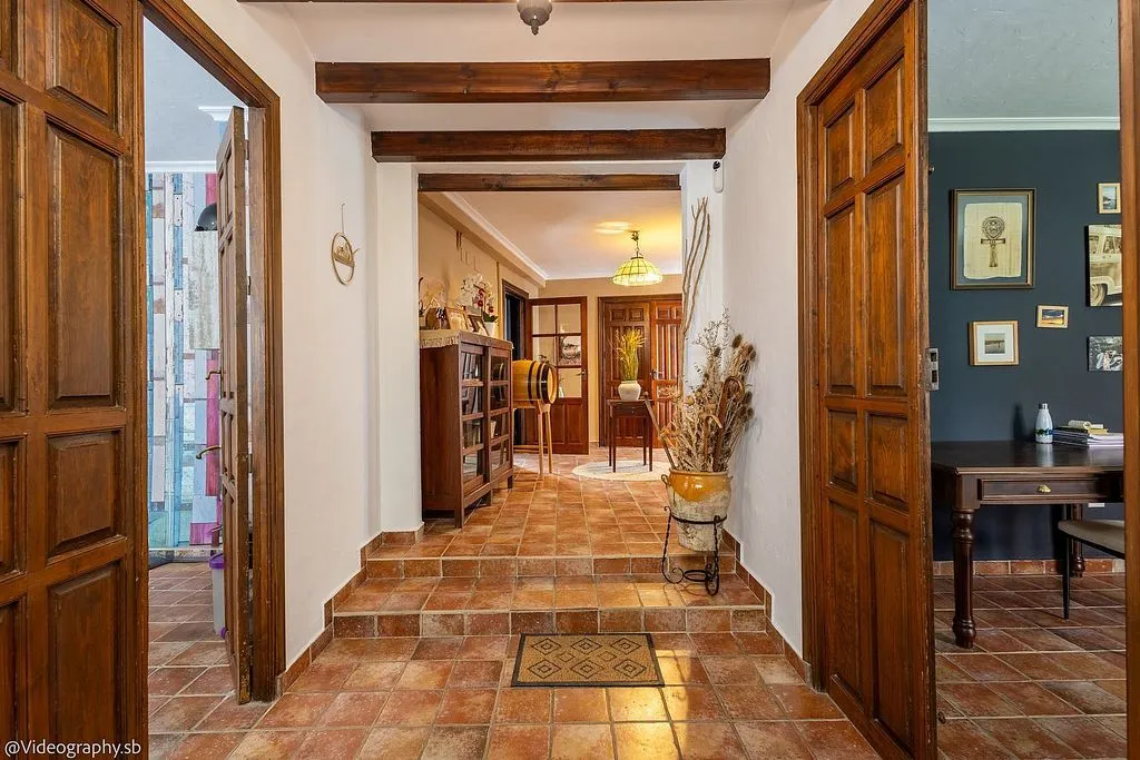 Esik - Semi-detached House with Pool in Valdepeñas