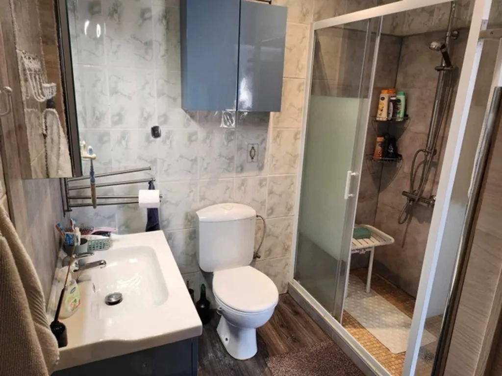 Vannitoad - Viager Occupied Apartment with Garage in Nimy