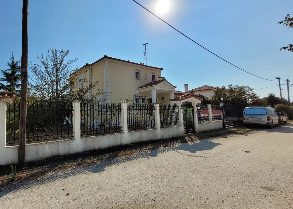 6-toaline maja asukohas Thessaloniki/suburbs