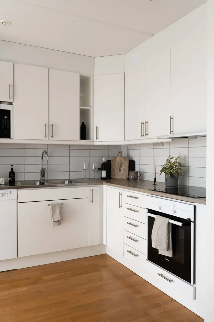 Cuisine - Apartment with Balcony in Västerås