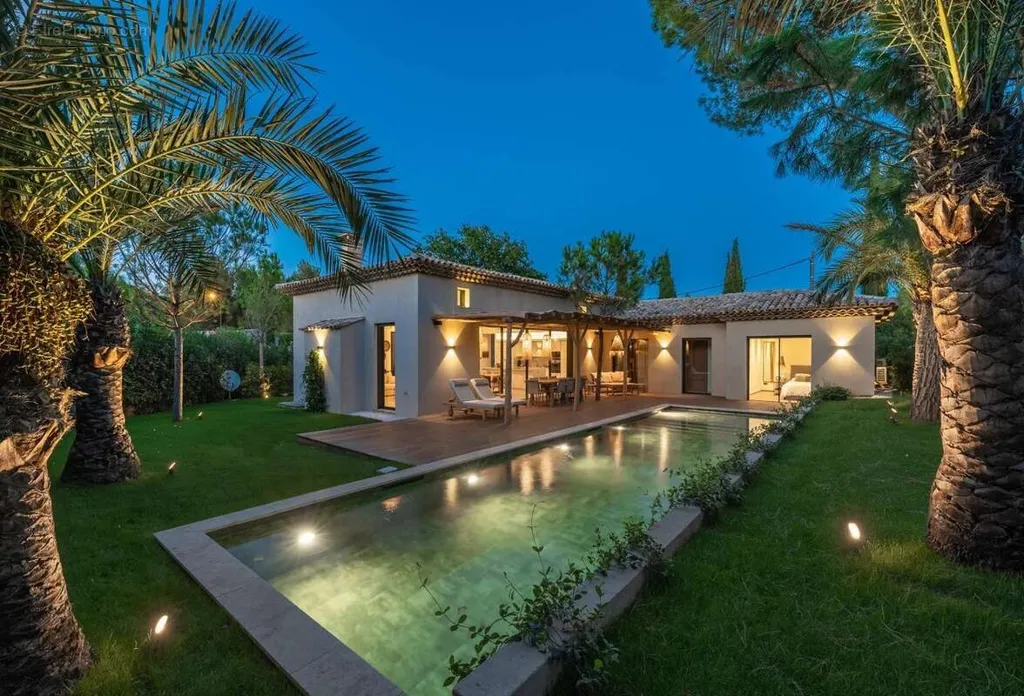 Piscine - Villa Luxueuse avec Piscine à Saint-Tropez