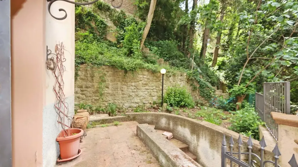 Aed - Trilocale with Garden in Perugia
