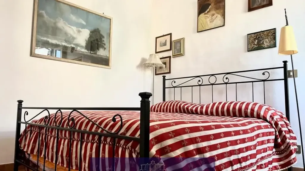 Chambres - Characterful Flat with Views in Florence