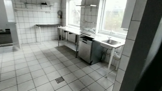 Cuisine - Commercial Space with Potential in Rødovre
