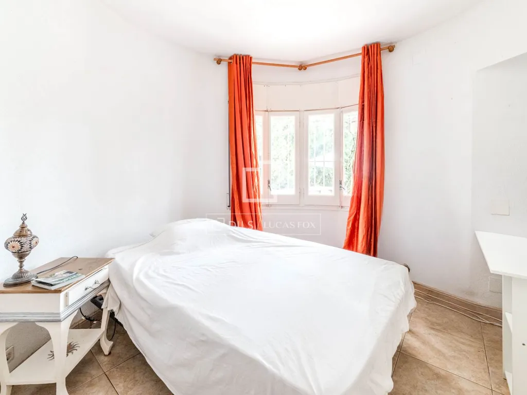 Magamistoad - Six-Bedroom House with Pool in Levantina