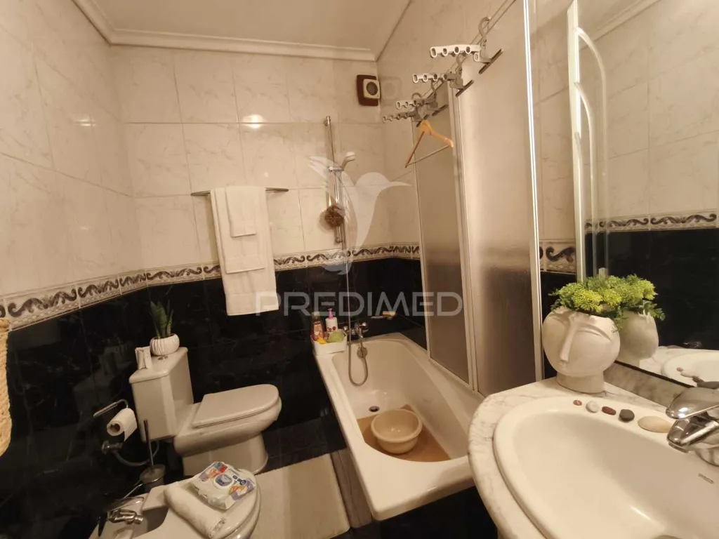 Salles de bain - Spacious T3 Apartment with Elevator in Vagos