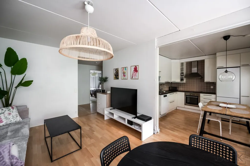 Séjour - Spacious Apartment with Garden in Mäntylä, Oulu