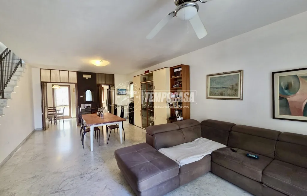 Elutuba - Rustic Villa with Garden in Castagnola, Massa
