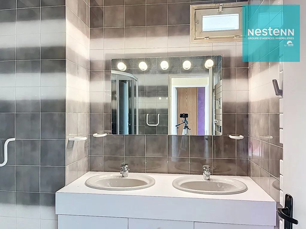 Salles de bain - Maison 4 Pièces avec Jardin à Montbrison