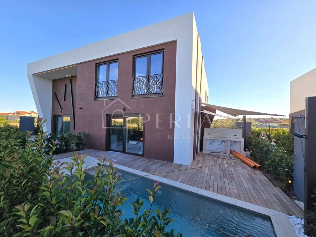 Bassein - Smart Home Villa with Private Pools in Nin