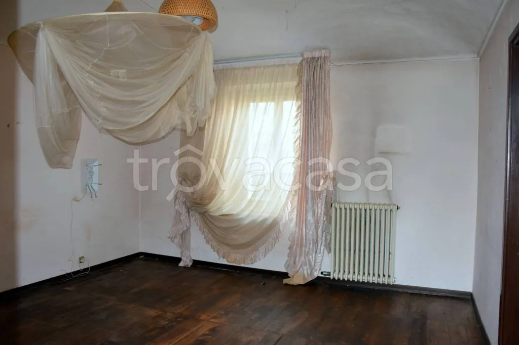 Pièces - Detached House with Garden in Bussoleno