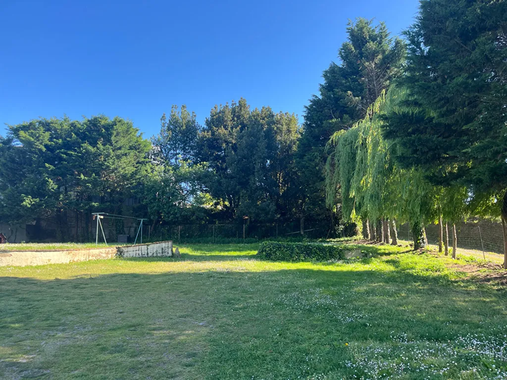 Garden - Charming House with Garden in Floirac