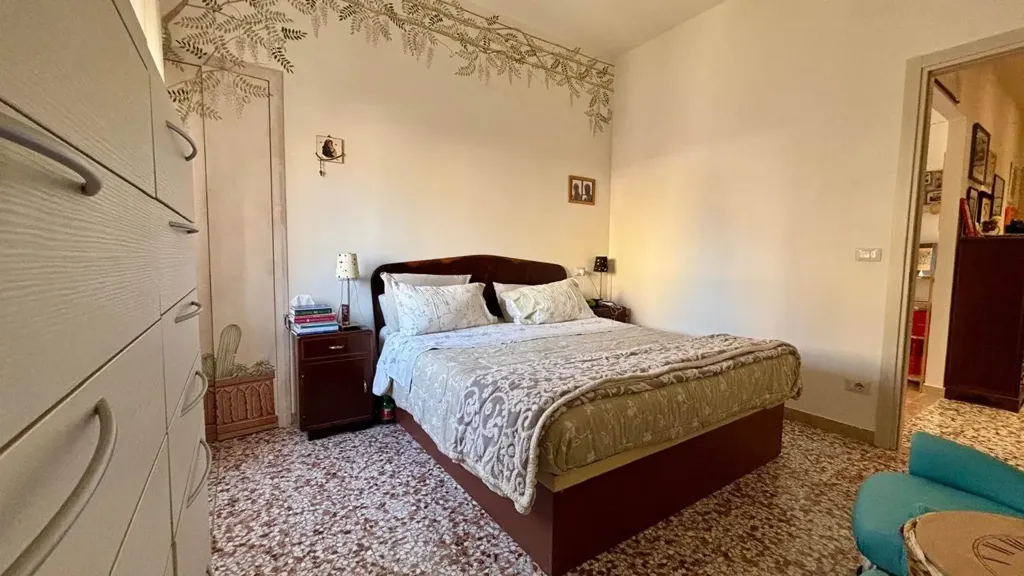 Magamistoad - 4-Bedroom Apartment with Balcony in Florence