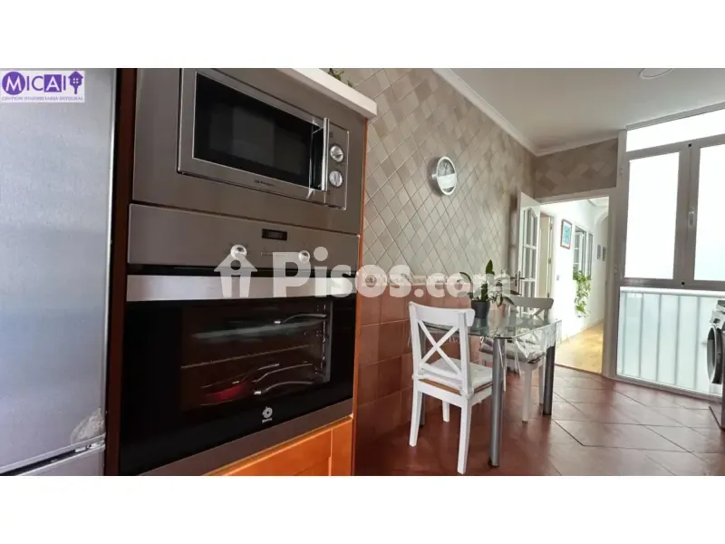 Cuisine - Apartment with Balcony in Cádiz Centre