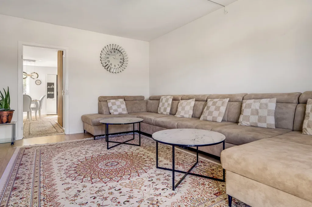 Elutuba - Condo with French Balcony in Hillerød