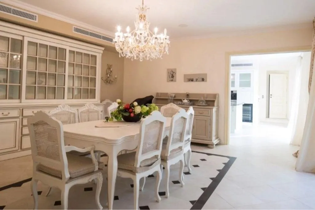 Söögituba - Provencal Villa with Heated Pool in Antibes