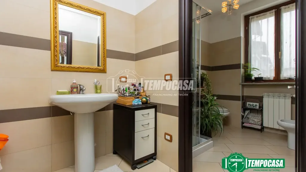 Salles de bain - Semi-detached Villa with Garden in Caltignaga