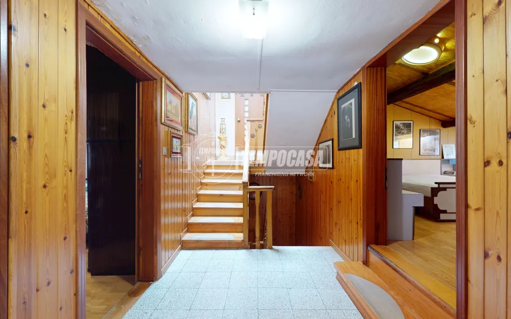 Esik - Terraced House with Potential in Chioggia