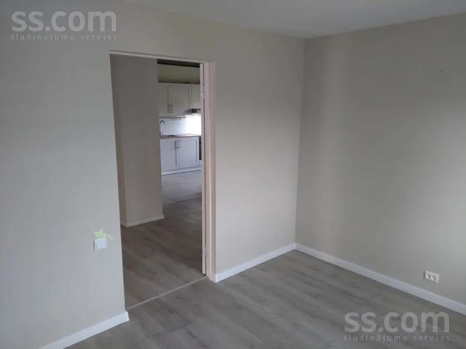 Toad - Modern 4-Bedroom Duplex with Private Garden in Tukums