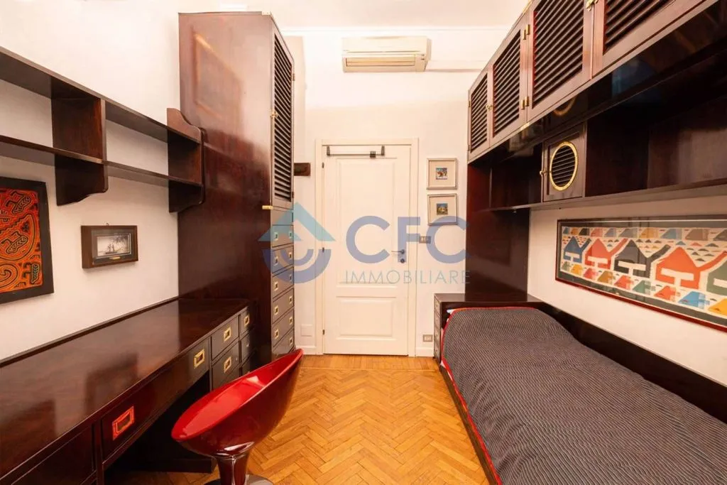 Bedrooms - Luxury Apartment in Historic Milan Centre