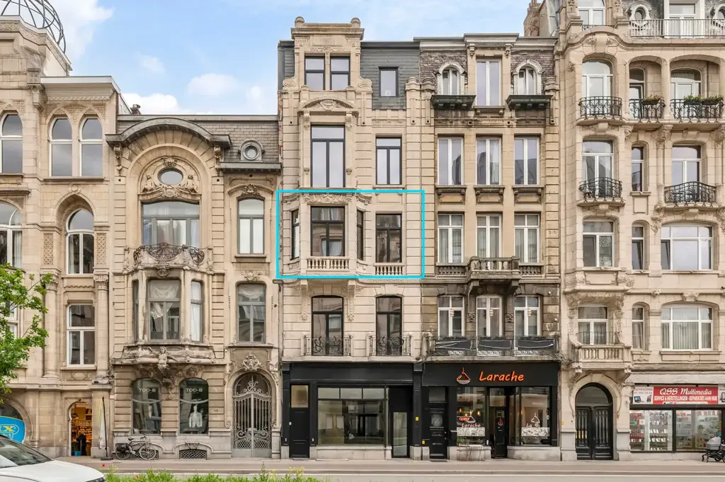 Extérieur - Appartement Rénové avec Terrasse au Cœur d'Anvers