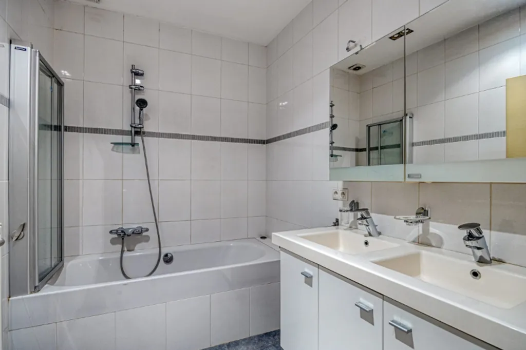 Vannitoad - Historic Building with Dijle View in Mechelen