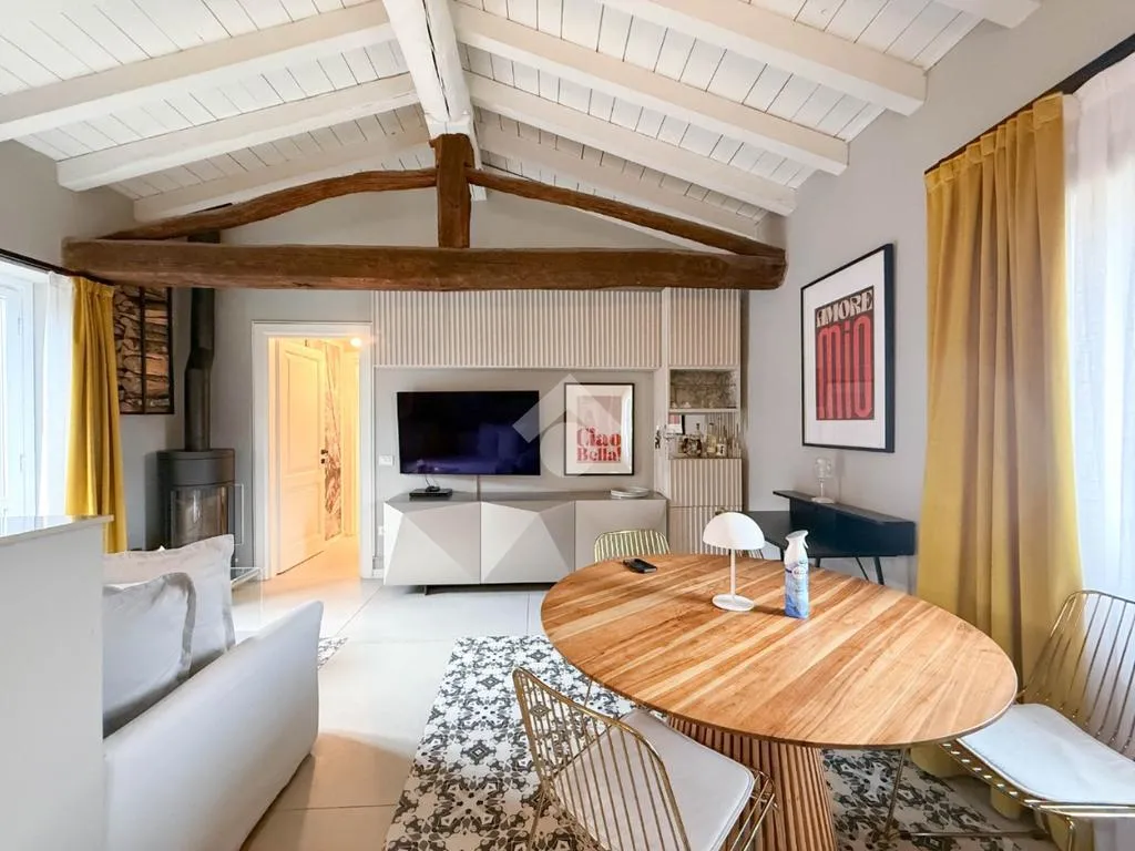 Sala da pranzo - Elegant Apartment with Pool in Calvagese della Riviera
