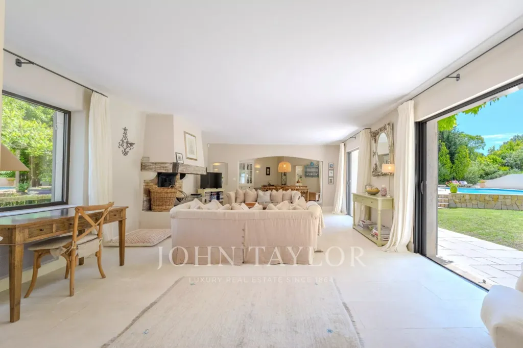 Séjour - Villa Provençale avec Piscine à Châteauneuf-Grasse
