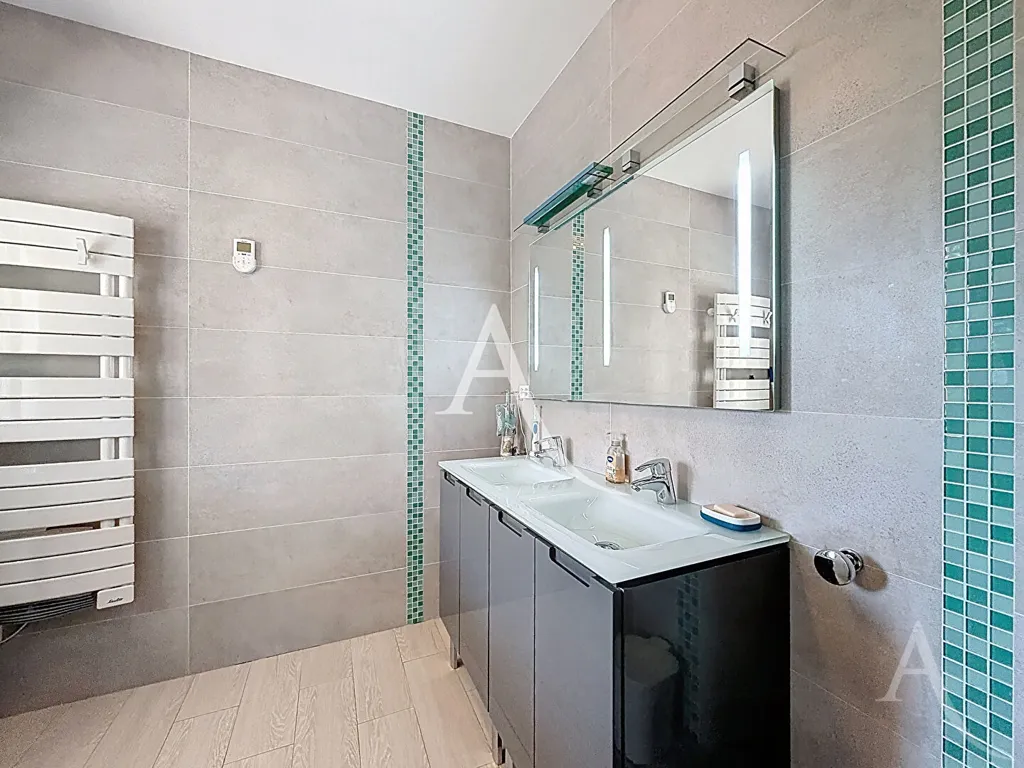 Vannitoad - Contemporary House with Pool in Brioudes