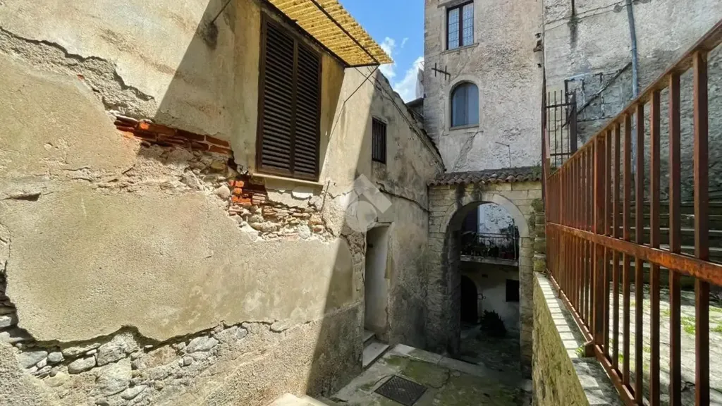 Jardin - Central 3-Bedroom Apartment in Cosenza