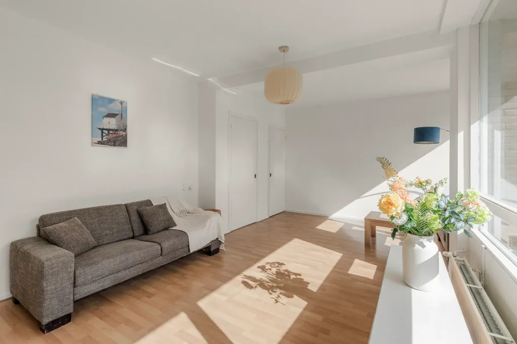 Séjour - Corner Apartment with Balcony in Amsterdam Buitenveldert