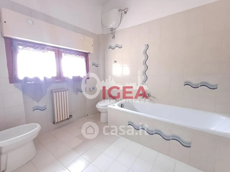 Salles de bain - Spacious Loft with Terrace in Siena