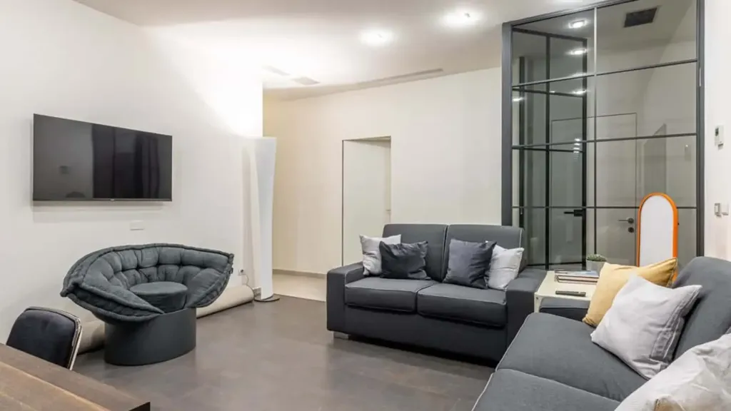 Elutuba - 3-Bedroom Apartment with Hammam in Milan