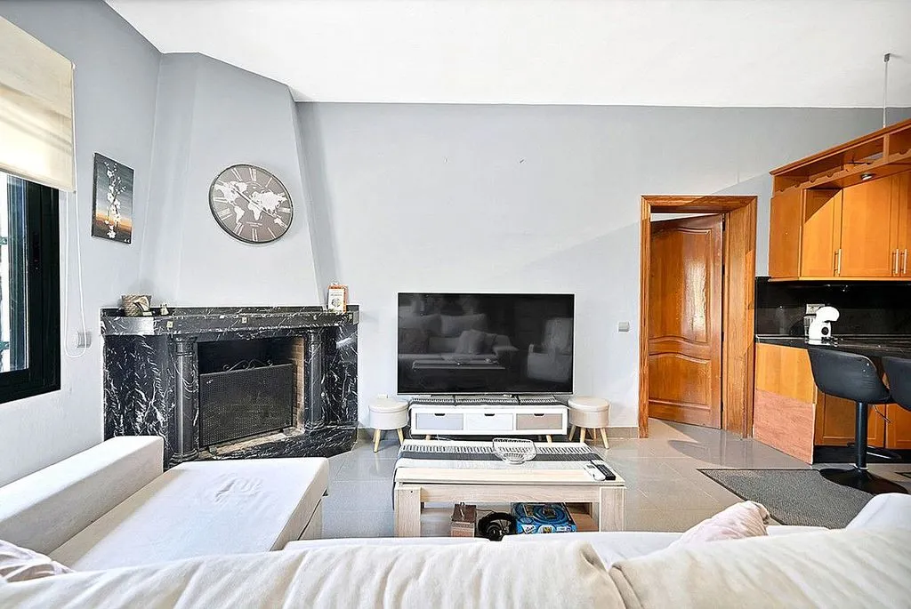 Elutuba - Chalet with Pool in La Milla de Oro, Marbella