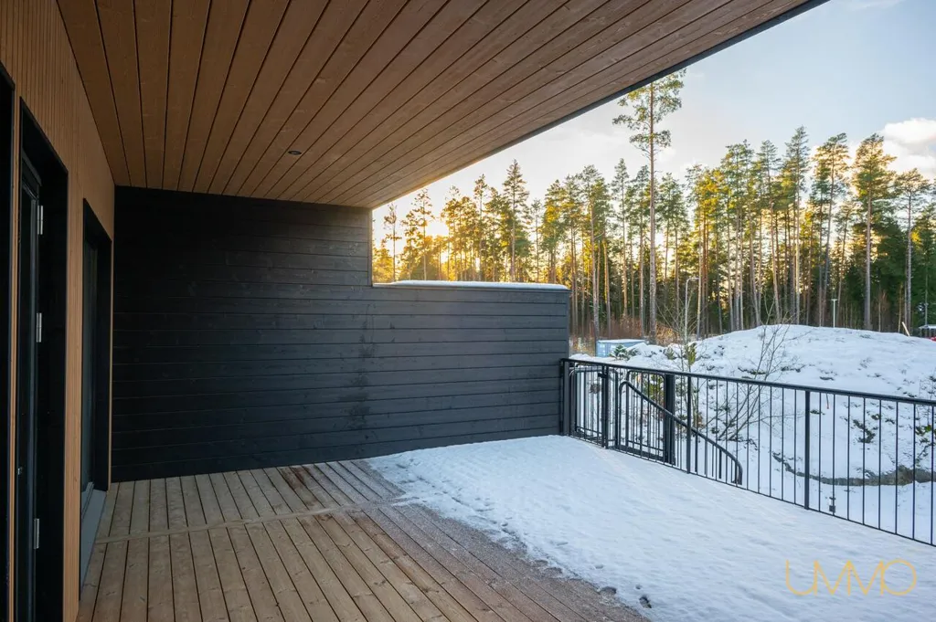 Balcone - Modern Apartment with Garden in Liedon Loukina