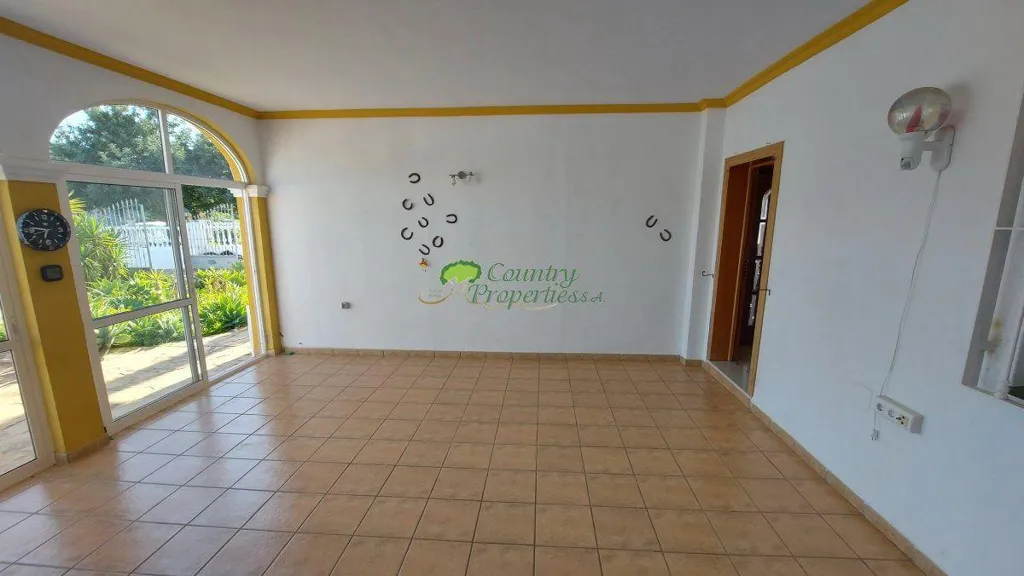 Terrass - Villa with Pool and Mountain Views in Canillas de Aceituno