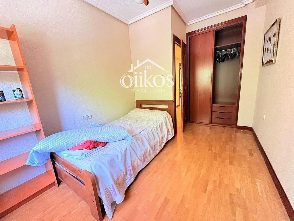 Magamistoad - Apartment with Garage in Salesas