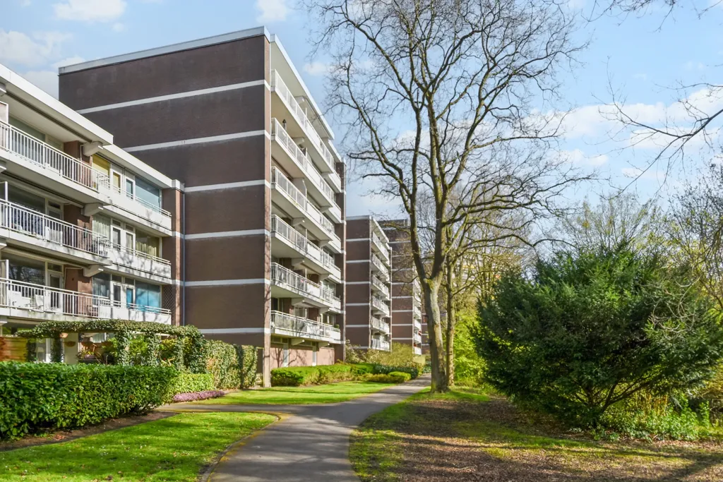 Välivaade - Modernised Flat with Terrace in Essesteijn