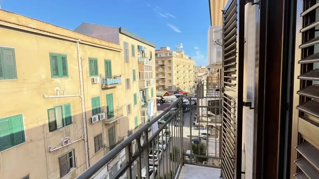 Balcon - Appartement 3 pièces à IT