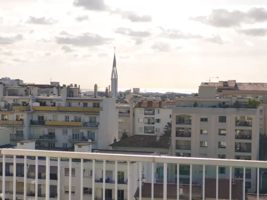 Balcon - Appartement en Dernier Étage avec Terrasses à Nice